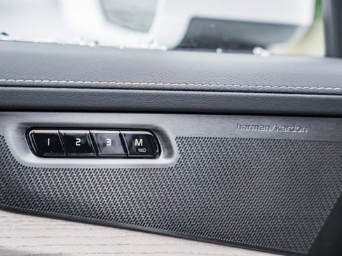 New 2026 Volvo XC90 B6 Ultra image 40