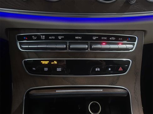 Used 2021 Mercedes-Benz E 450 4MATIC Sedan image 23