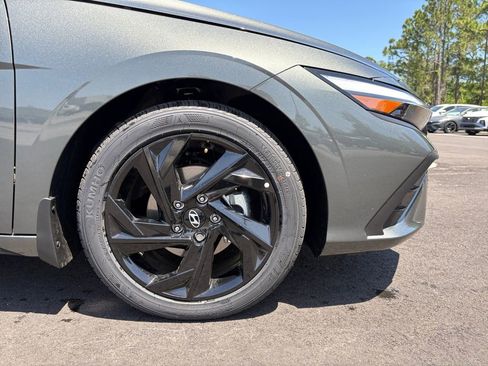 New 2026 Hyundai Elantra Sport FWD image 21