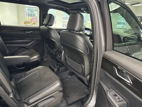 Used 2023 Jeep Grand Cherokee L Laredo AWD/4WD image 32
