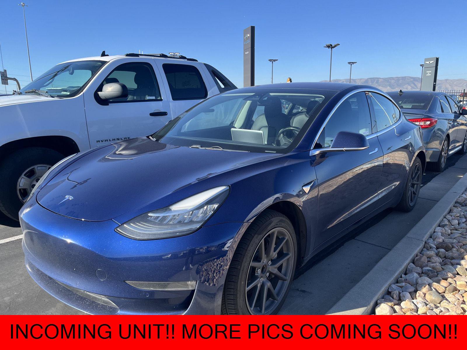 Used 2018 Tesla Model 3 Long Range RWD image 1