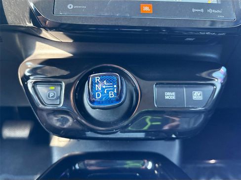 Used 2018 Toyota Prius Four Touring image 18