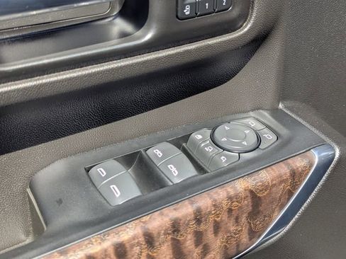 Used 2022 GMC Sierra 2500 Denali w/ Denali Black Diamond Edition image 25