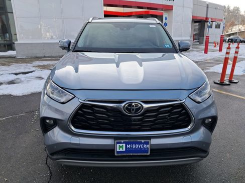 Used 2023 Toyota Highlander Platinum image 6