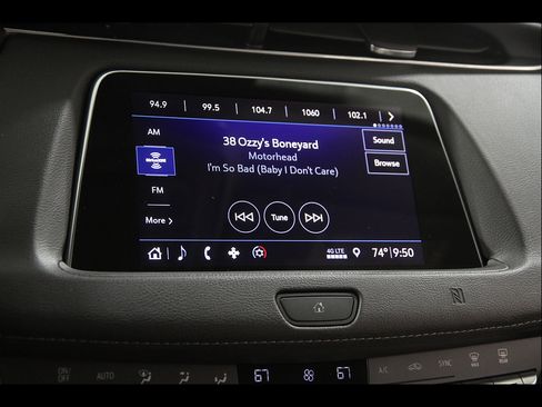 Used 2019 Cadillac XT4 Premium Luxury w/ Cold Weather Package AWD/4WD image 10