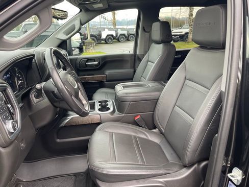 Used 2022 GMC Sierra 2500 Denali w/ Denali Black Diamond Edition image 7