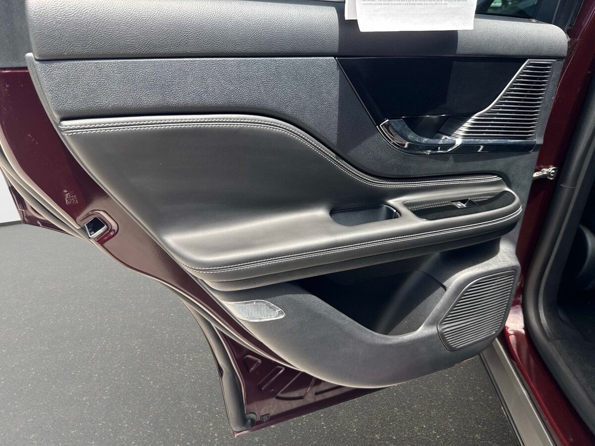 Used 2020 Lincoln Corsair FWD image 11