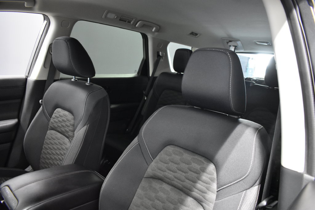 Certified 2024 Nissan Pathfinder SV AWD/4WD image 17