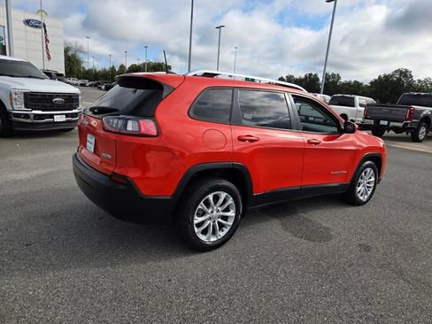 Used 2021 Jeep Cherokee Latitude FWD image 13