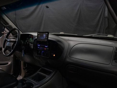 Used 2002 Ford F150 Lightning image 14