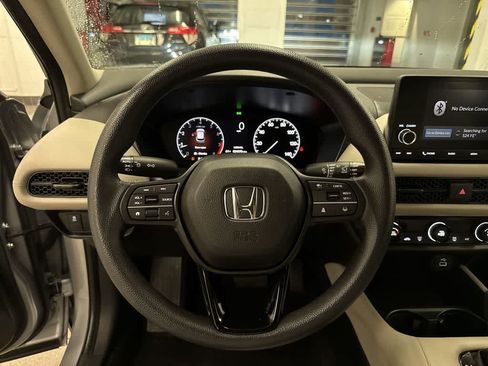 Used 2023 Honda HR-V LX image 18