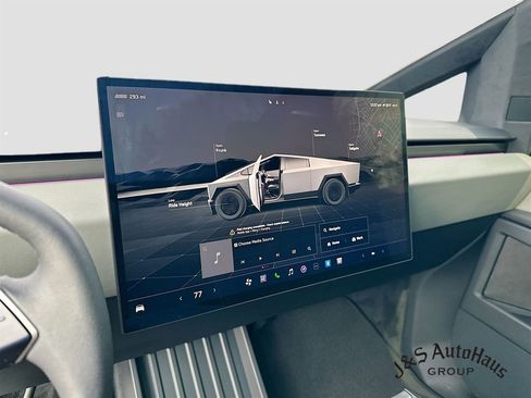 Used 2024 Tesla Cybertruck AWD Crew Cab image 25