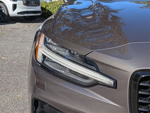 Certified 2023 Volvo S60 B5 Plus image 10