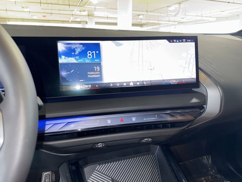 Certified 2025 BMW X3 xDrive30i w/ Premium Package image 26