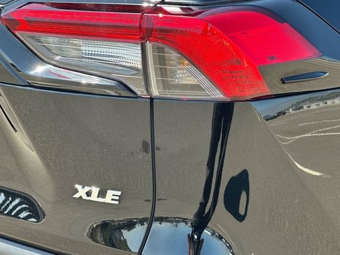 Used 2021 Toyota RAV4 XLE Premium FWD image 26