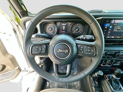 Used 2024 Jeep Wrangler Sport S image 11