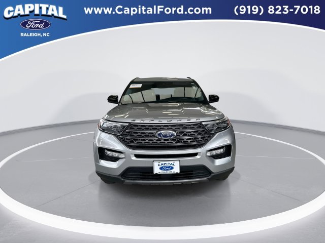 Certified 2023 Ford Explorer XLT w/ Equipment Group 202A RWD image 3
