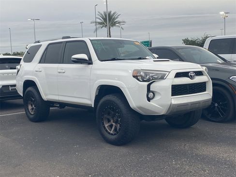 Used 2015 Toyota 4Runner 4WD image 4