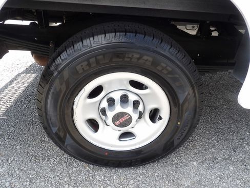 Used 2020 GMC Savana 3500 w/ Power Convenience Package RWD image 58