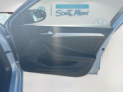 Certified 2025 Volkswagen Jetta Sport image 32