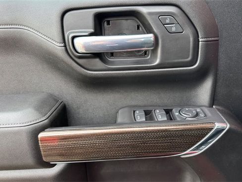 Used 2021 Chevrolet Silverado 1500 LT Trail Boss image 11