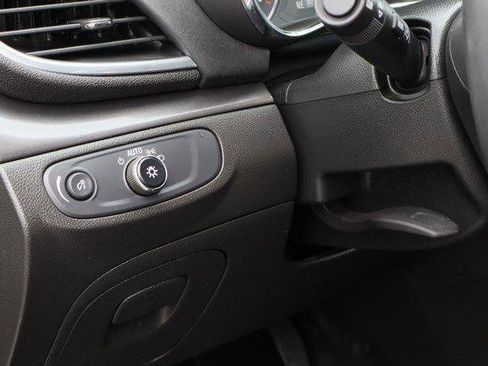 Used 2019 Buick Encore Preferred image 10