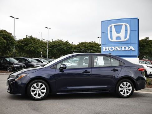 Used 2024 Toyota Corolla LE FWD image 4