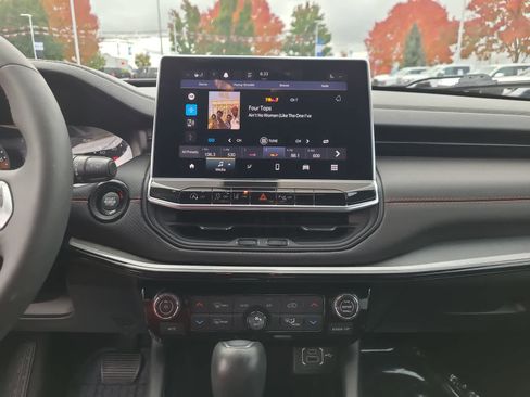 Certified 2024 Jeep Compass Trailhawk w/ Trailhawk Convenience Group image 24