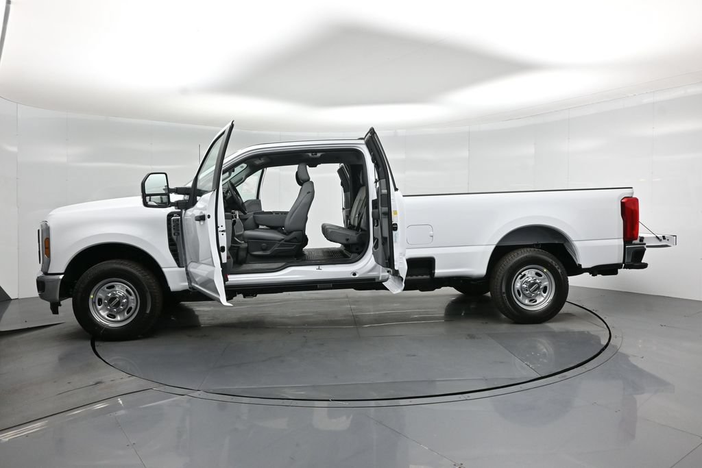 New 2026 Ford F250 XL w/ XL Chrome Package RWD image 28