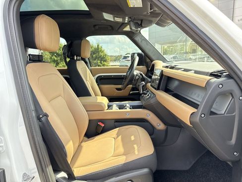 New 2025 Land Rover Defender 130 V8 image 19
