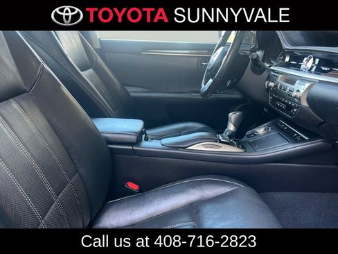 Used 2016 Lexus ES 350 w/ Luxury Package w/Wood Trim FWD image 19