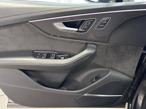 Used 2022 Audi SQ7 Prestige AWD/4WD image 4