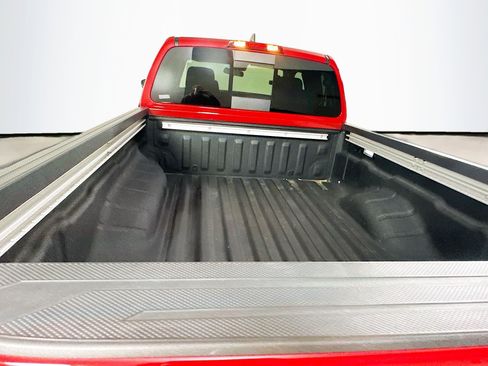 Used 2025 Nissan Frontier SV w/ SV Convenience Package image 26