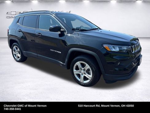 Used 2024 Jeep Compass Latitude AWD/4WD image 8