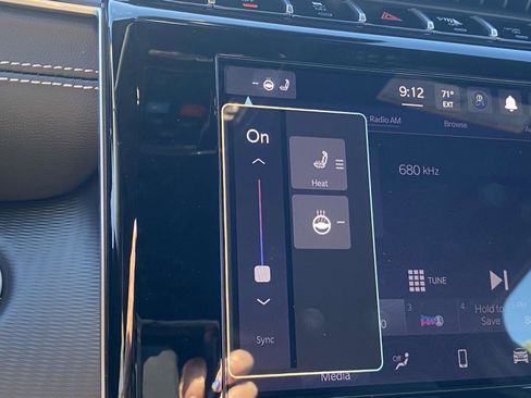 New 2025 Jeep Grand Cherokee L Altitude image 13