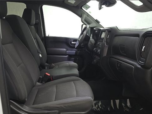 Used 2024 Chevrolet Silverado 2500 Custom RWD image 9