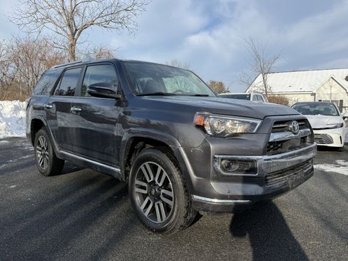 Used 2020 Toyota 4Runner Limited image 13
