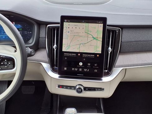 New 2026 Volvo XC90 T8 Ultra w/ Lounge Package AWD/4WD image 16