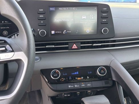 Certified 2023 Hyundai Elantra SEL image 11