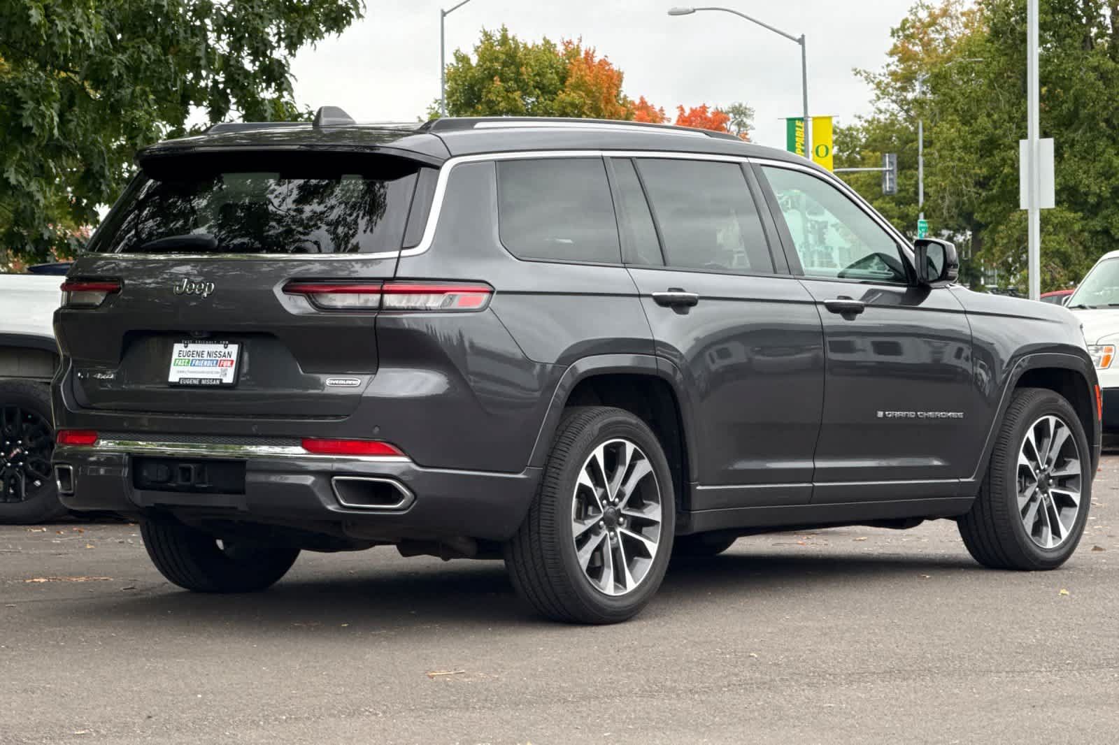 Used 2022 Jeep Grand Cherokee L Overland AWD/4WD image 2