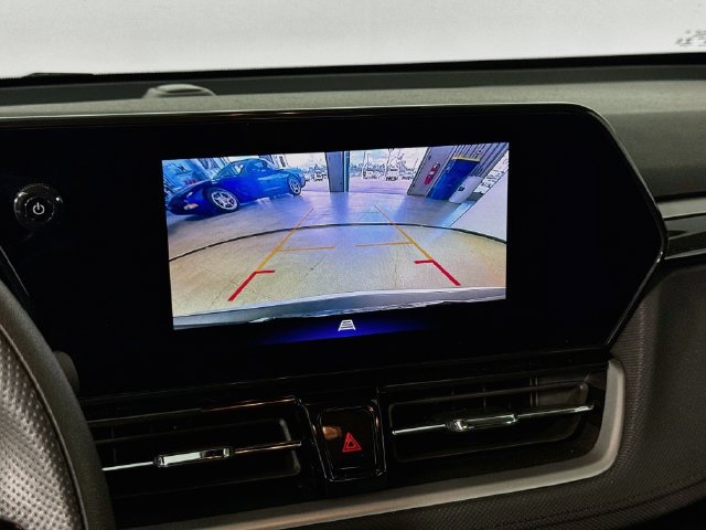 Used 2025 Chevrolet TrailBlazer LT AWD/4WD image 15