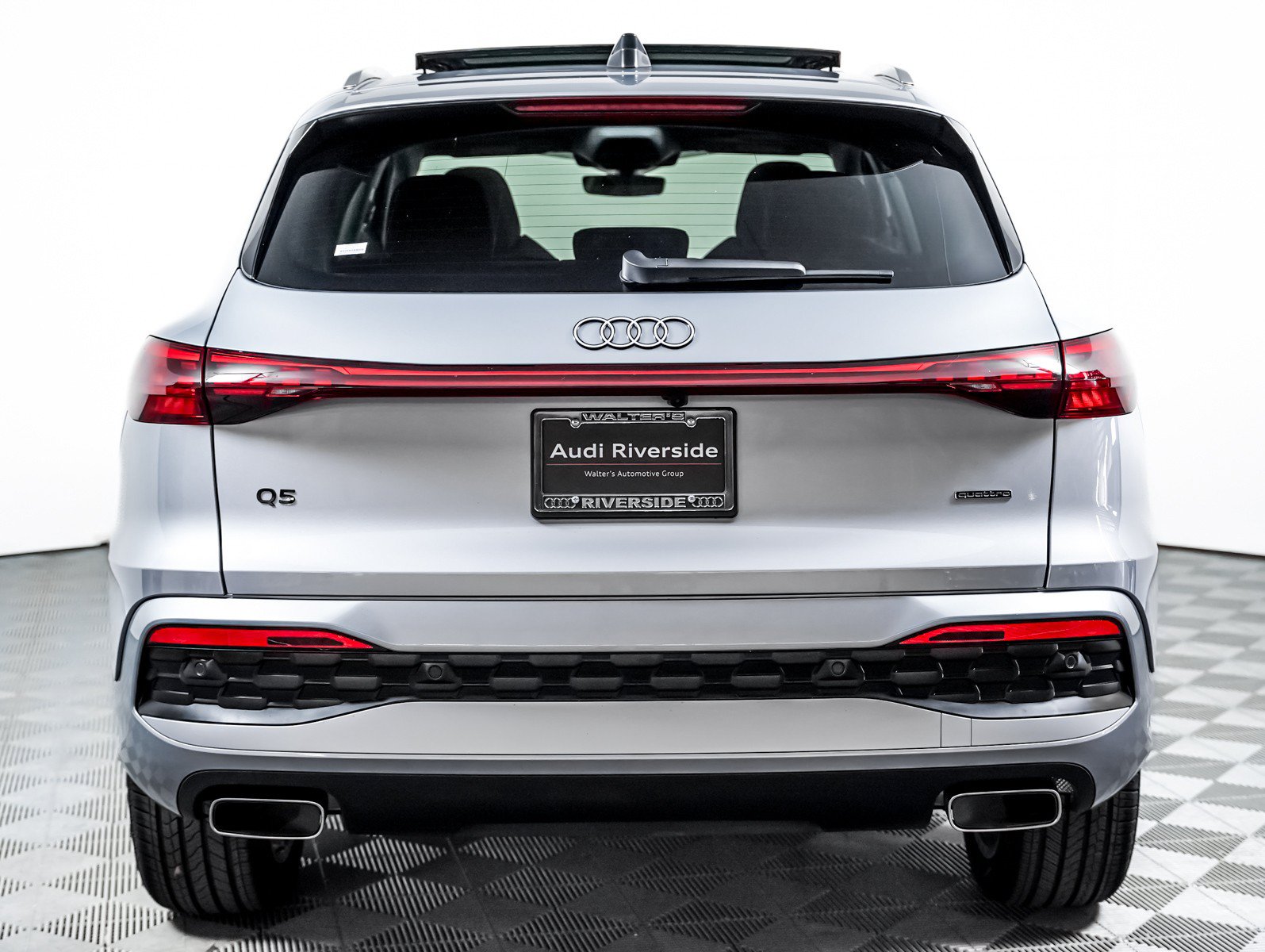Used 2025 Audi Q5 Premium Plus w/ Premium Plus AWD/4WD image 11