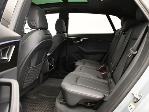 Used 2025 Audi Q8 Premium Plus image 42