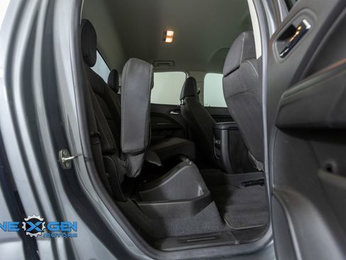 Used 2022 Chevrolet Colorado LT AWD/4WD image 38