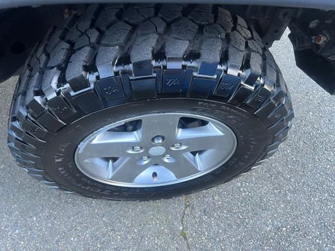 Used 2011 Jeep Wrangler Rubicon w/ PWR Convenience Group image 13