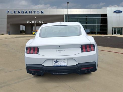 New 2025 Ford Mustang Coupe image 4