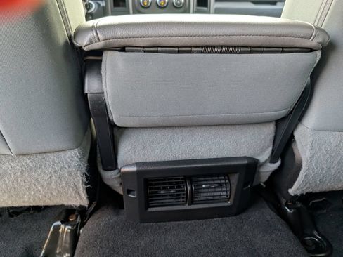 Used 2017 RAM 3500 Tradesman w/ Chrome Appearance Group AWD/4WD image 17