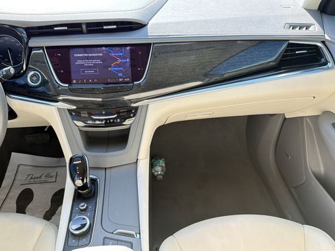 Used 2023 Cadillac XT6 Premium Luxury image 26