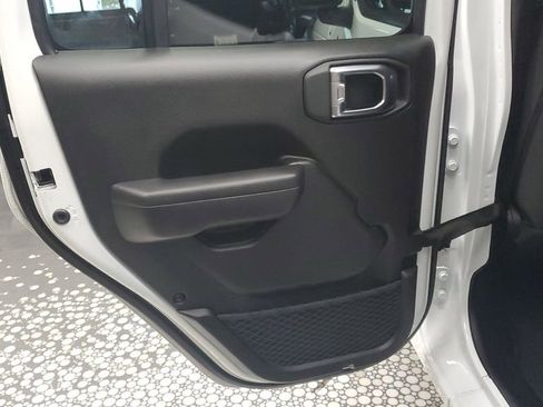 Used 2026 Jeep Wrangler Unlimited Sport AWD/4WD image 15