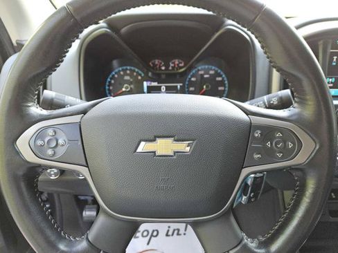 Used 2017 Chevrolet Colorado Z71 AWD/4WD image 18